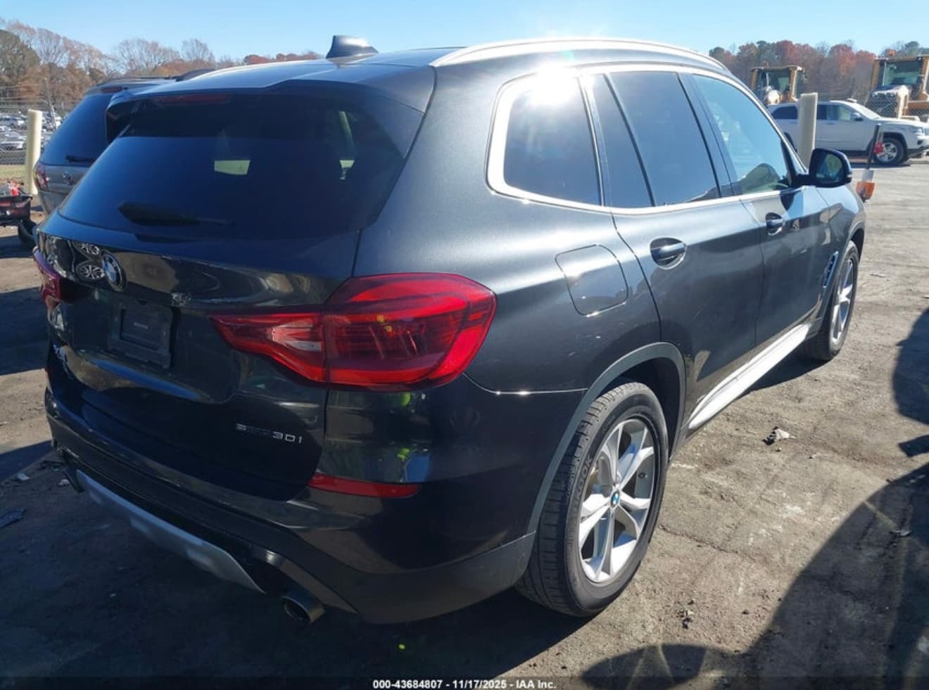 BMW X3 sDrive30i la licitația IAAI, cu daună laterală, fotografia 3