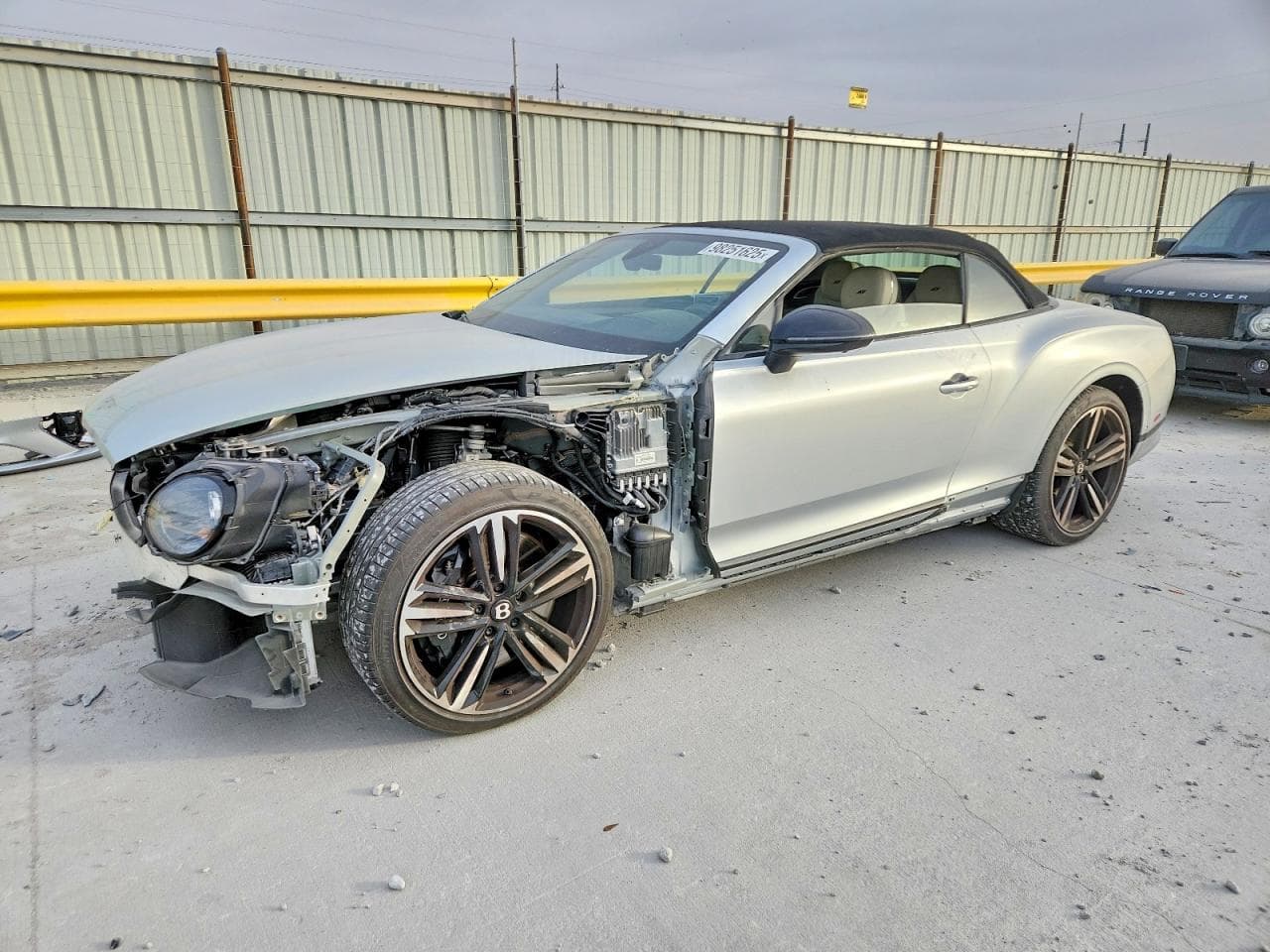 2023 Bentley Continental — lot COPART #98251625, Avariat Față