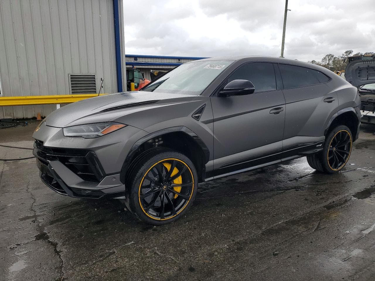 2023 Lamborghini Urus — lot COPART #79468715, Avariat Podea/Șasiu
