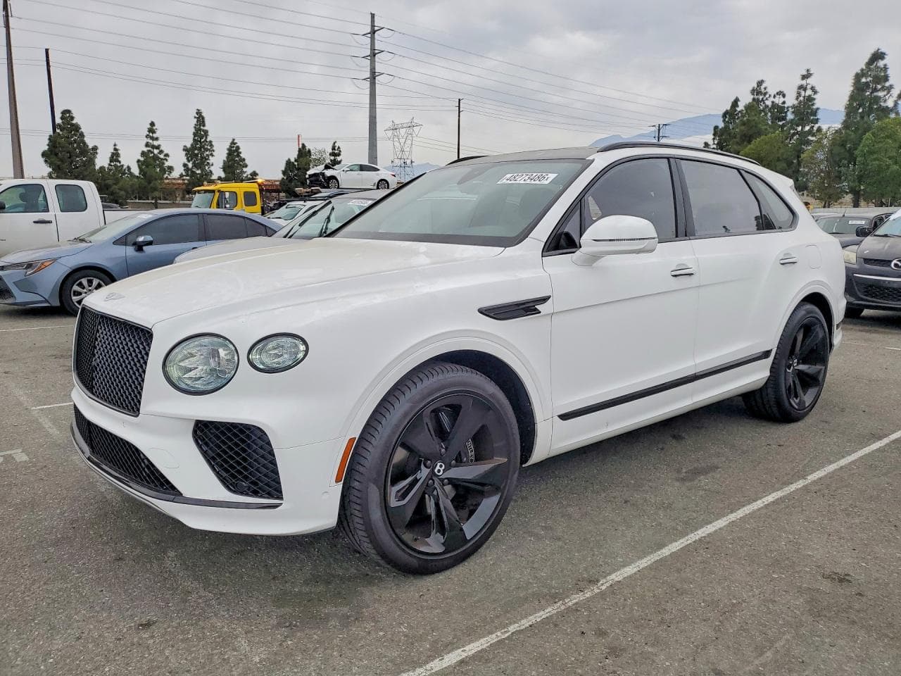 2023 Bently Bentayga — lot COPART #48273486, Uzură Normală / Fără Daune Majore