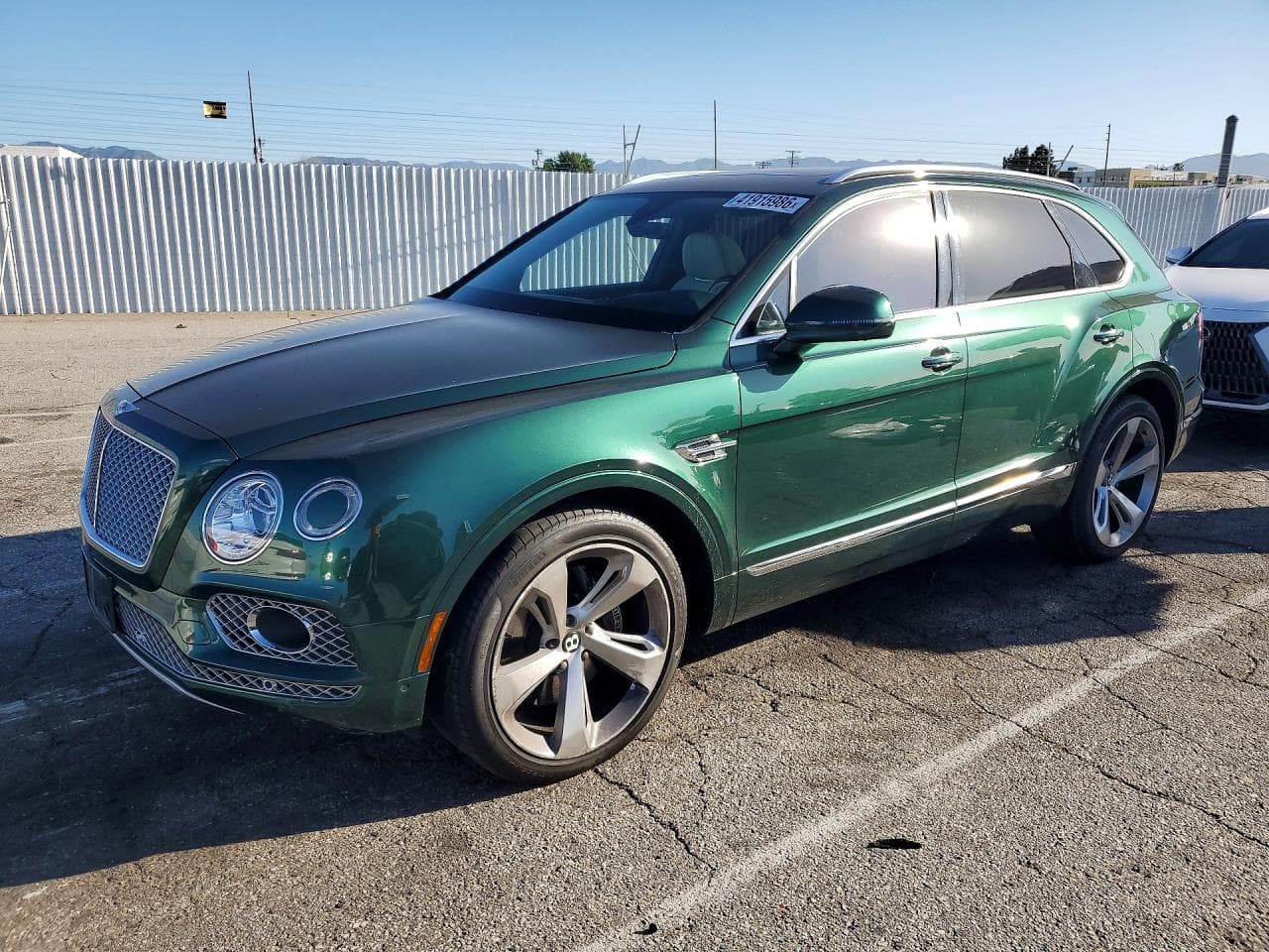 2018 Bently Bentayga — lot COPART #48461896, Avariat Lateral