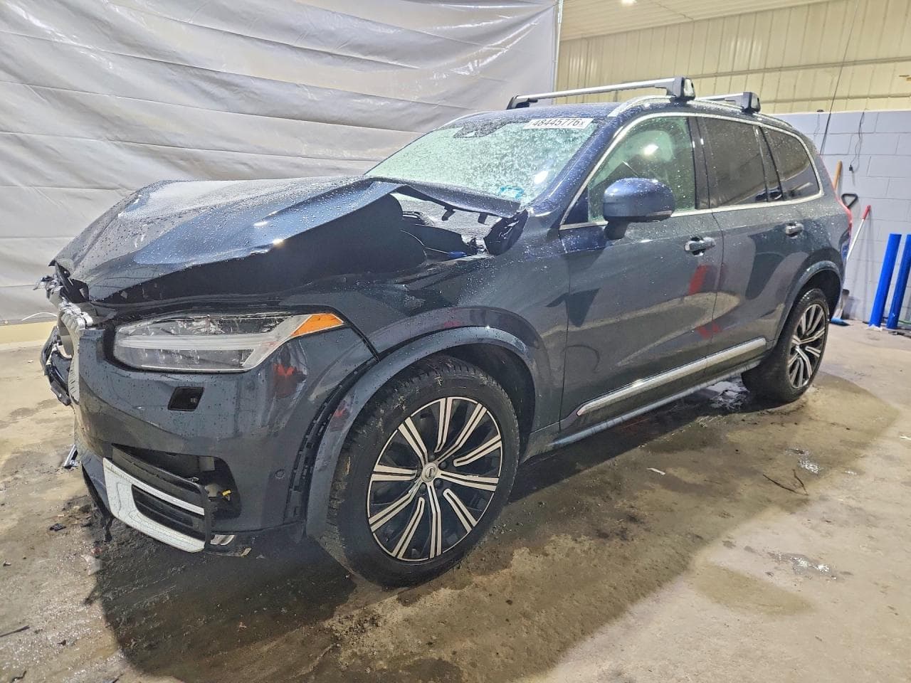2022 Volvo XC90 — lot COPART #48445776, Avariat Față