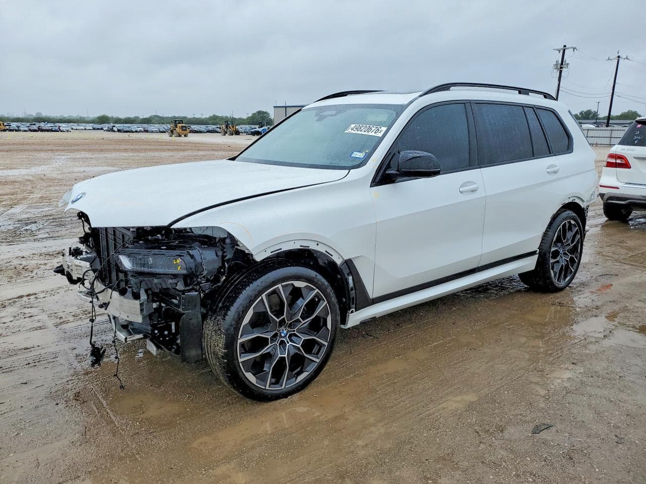 2025 BMW X7 — lot COPART #49820676, Avariat Față