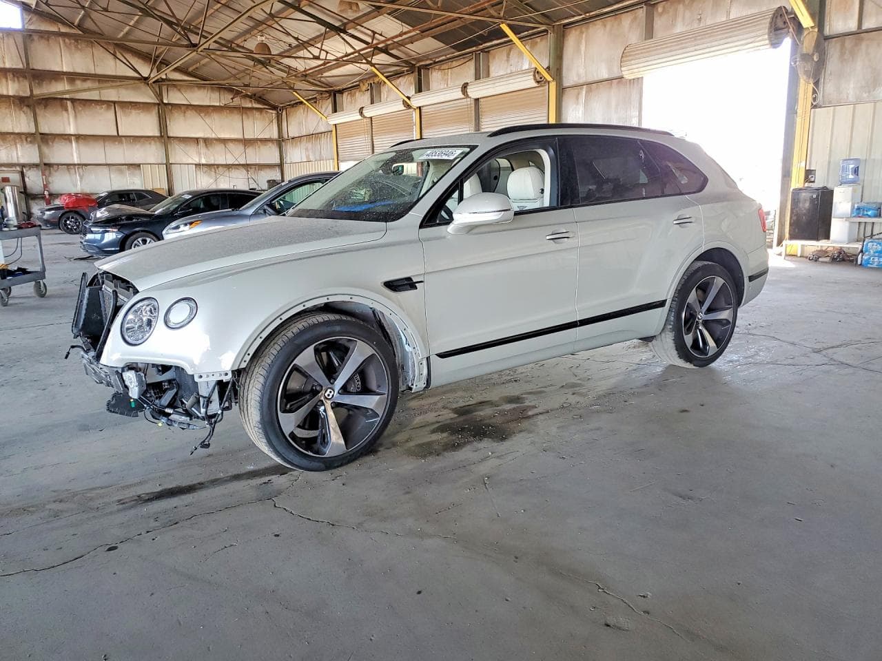 2020 Bentley Bentayga — lot COPART #48536946, Avariat Față