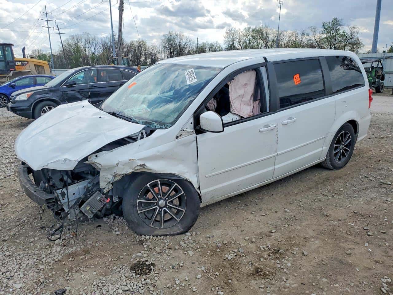 2015 Dodge Caravan — lot COPART #49306476, Avariat Față