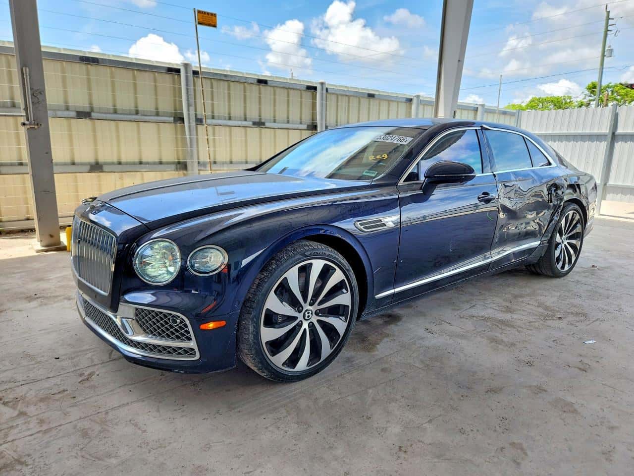 2021 Bentley Continental — lot COPART #53024766, Avariat Lateral