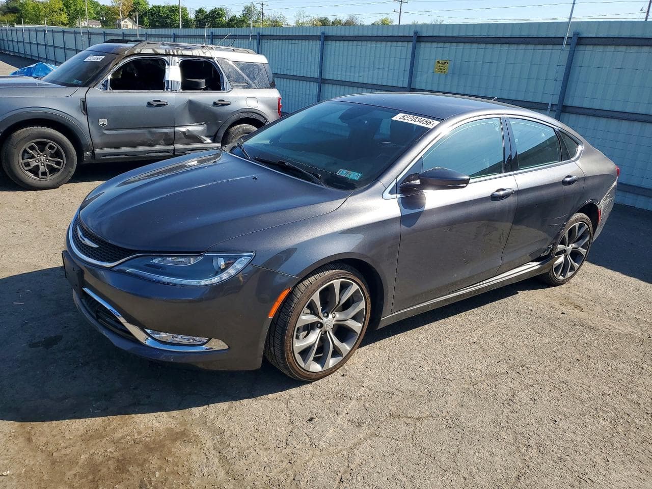 2015 Chrysler 200 — lot COPART #52203456, Avariat Spate