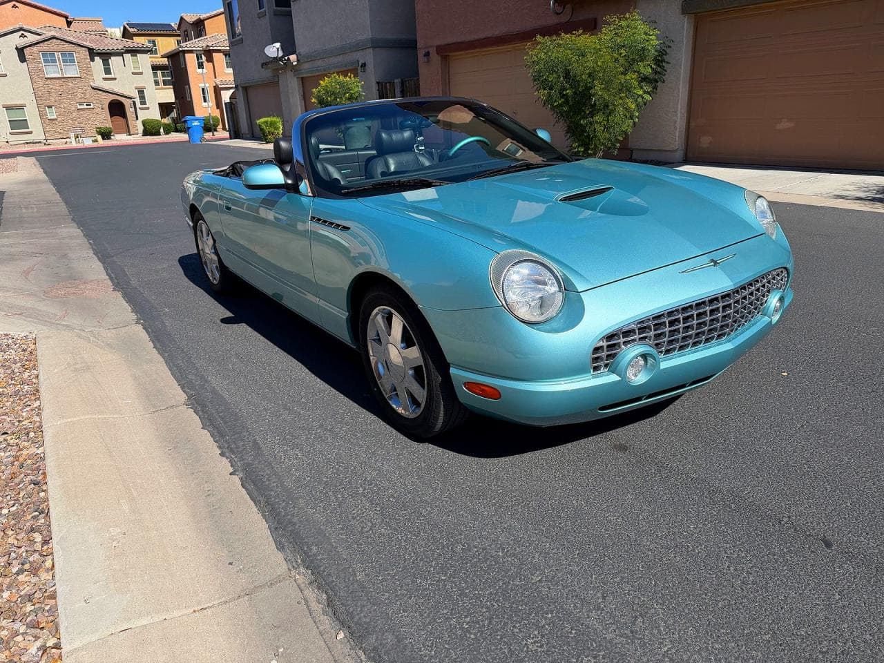 2002 Ford Thunderbird — lot COPART #55844366, Daune Nespecificate