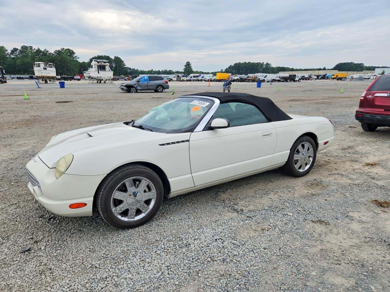 2002 Ford Thunderbird — lot COPART #57719606, Avariat Față