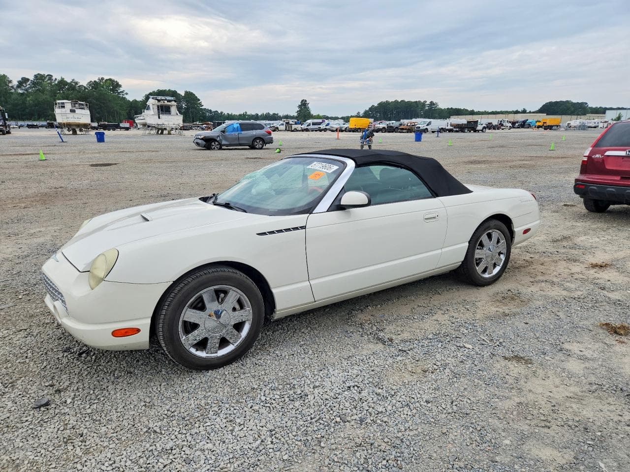 2002 Ford Thunderbird — lot COPART #57719606, Avariat Față