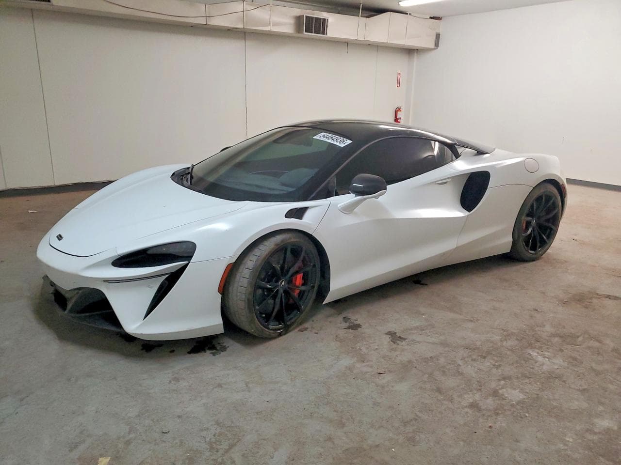 2023 McLaren Artura — lot COPART #54464936, Vandalism
