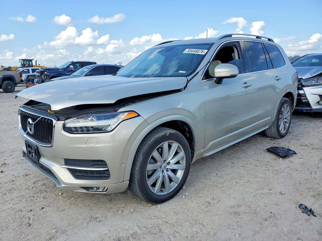 2016 Volvo XC90 — lot COPART #55446676, Grindină