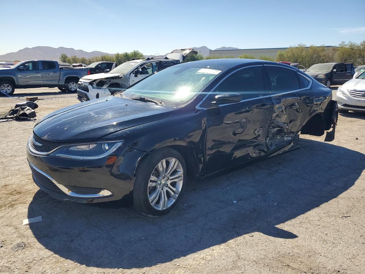 2016 Chrysler 200 — lot COPART #63234576, Avariat Lateral
