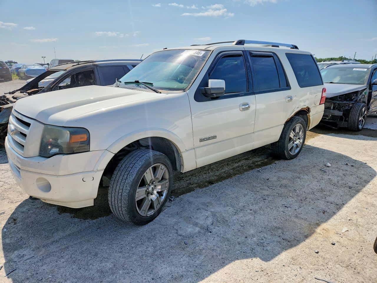 2008 Ford Expedition — lot COPART #61846846, Avariat Podea/Șasiu