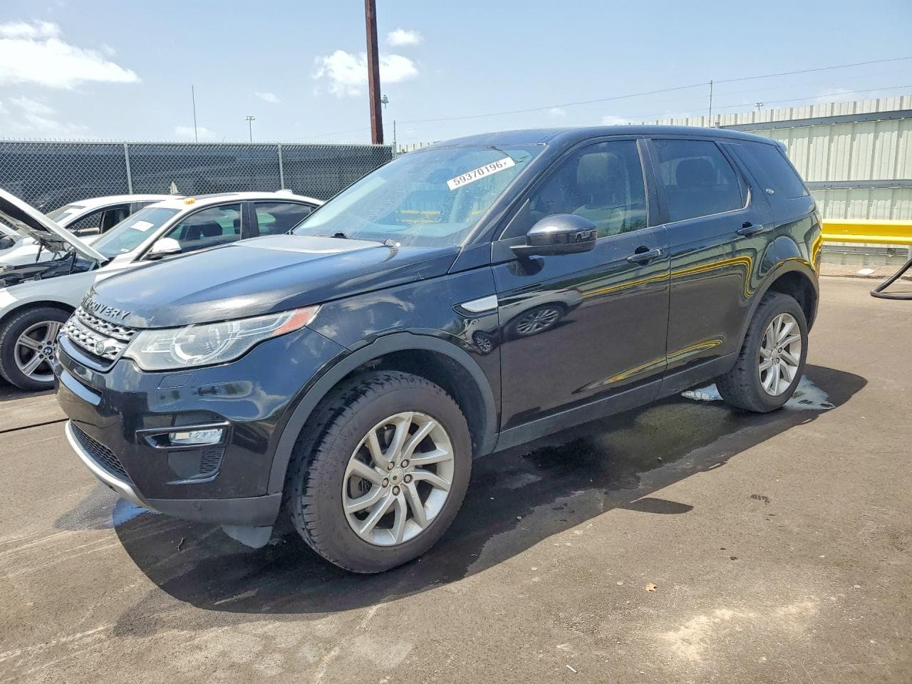 2017 Land Rover Discovery — lot COPART #59370196, Daune Minore