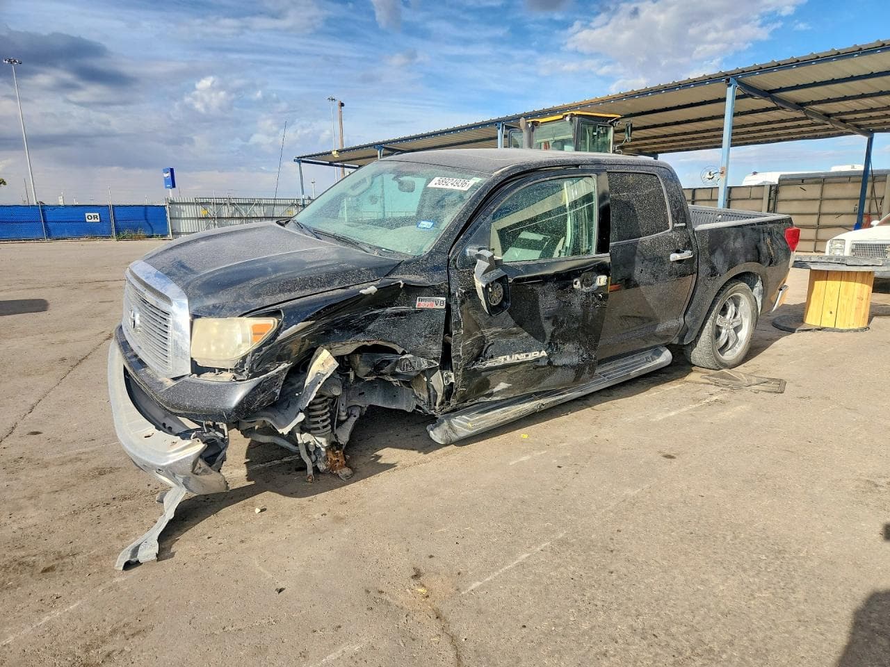 2010 Toyota Tundra — lot COPART #58924936, Avariat Față