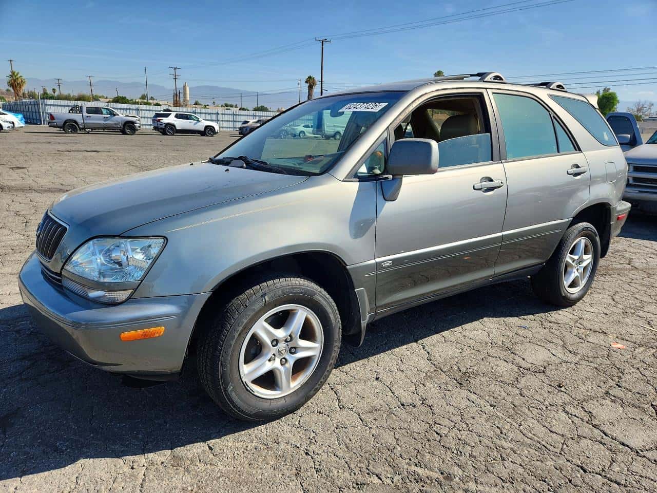 2001 Lexus RX — lot COPART #62437426, Avariat Față