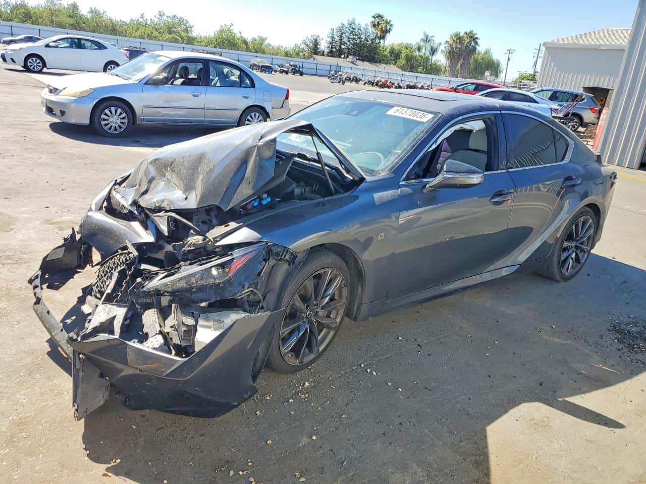 2021 Lexus IS — lot COPART #61370036, Avariat Față