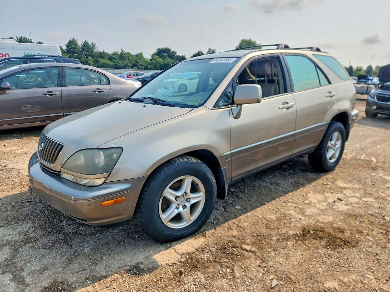 2000 Lexus RX — lot COPART #61640586, Avariat Față