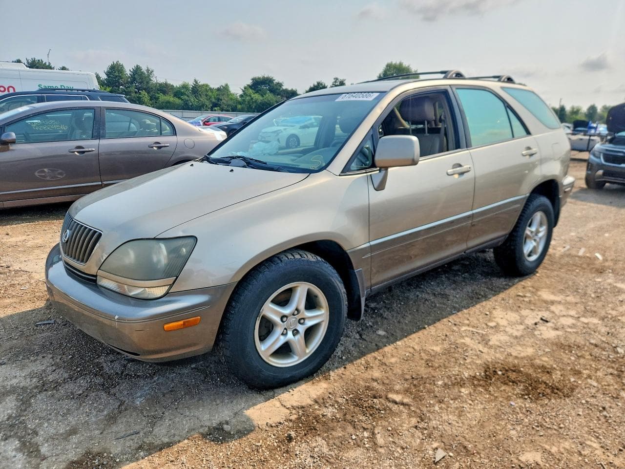 2000 Lexus RX — lot COPART #61640586, Avariat Față