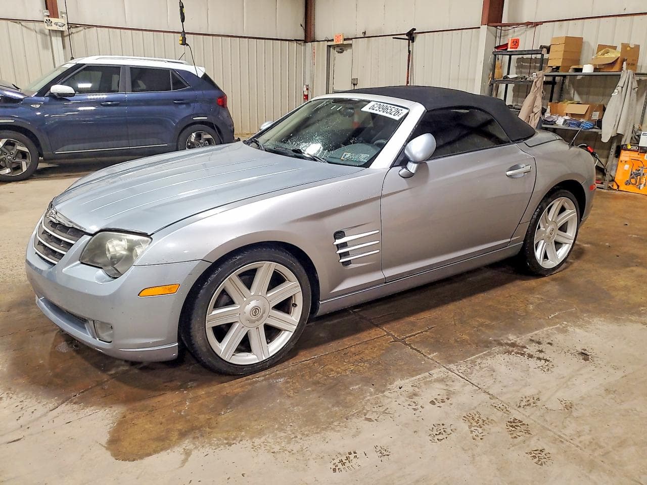 2005 Chrysler Crossfire — lot COPART #62996526, Inundație