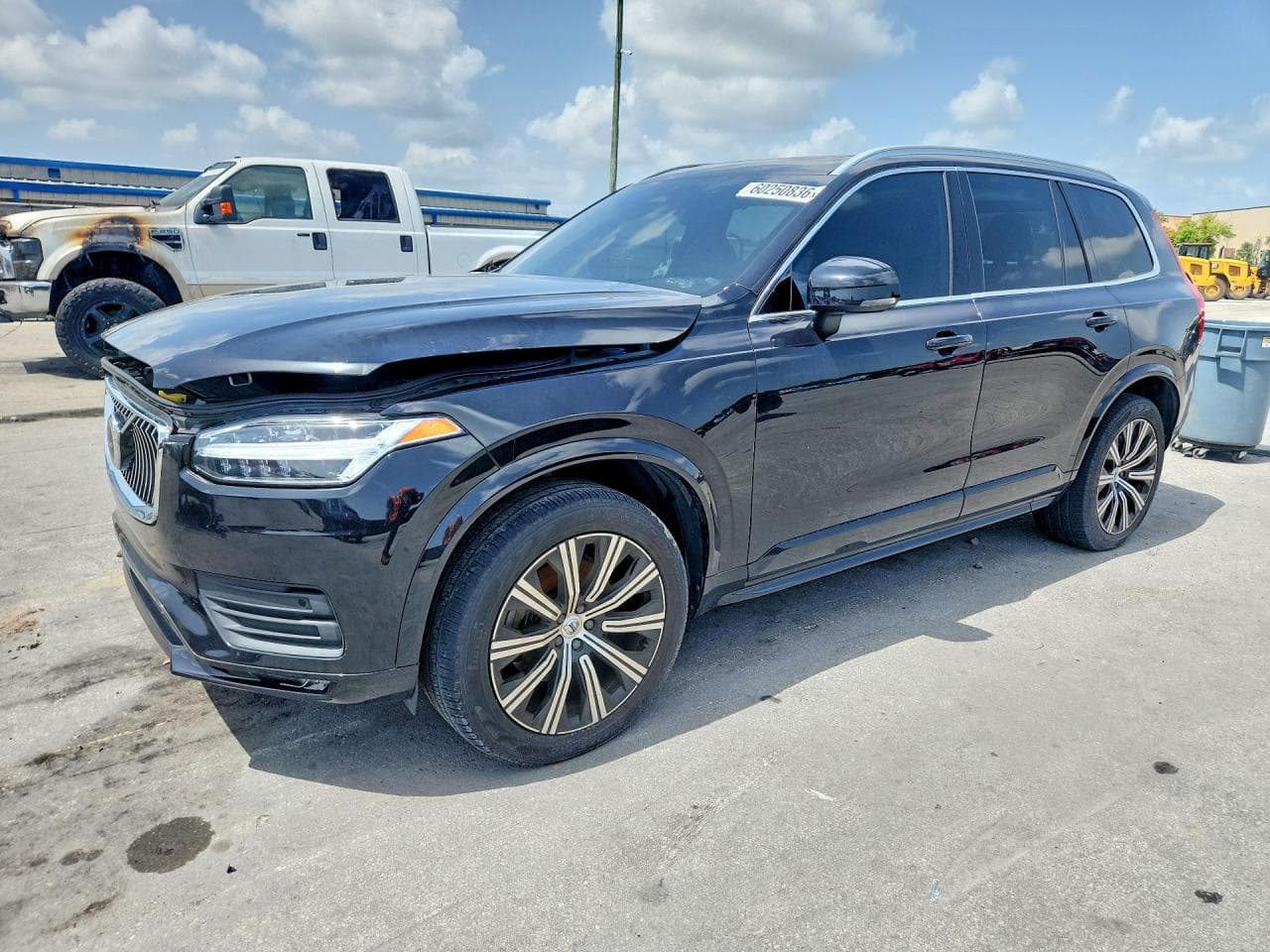 2023 Volvo XC90 — lot COPART #60250836, Avariat Față