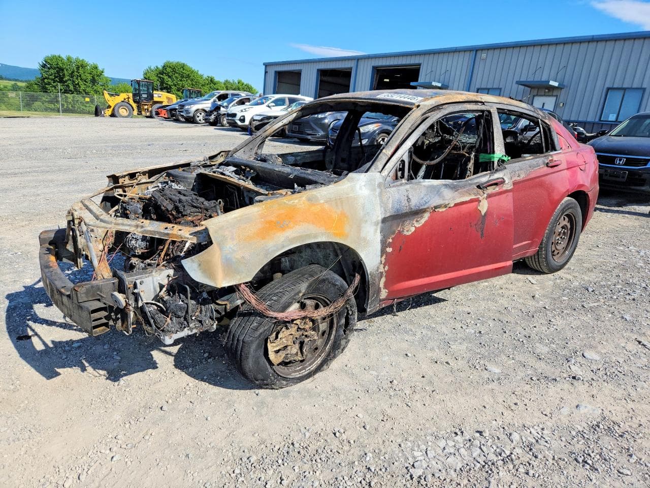 2007 Chrysler Sebring — lot COPART #63214446, Incendiu