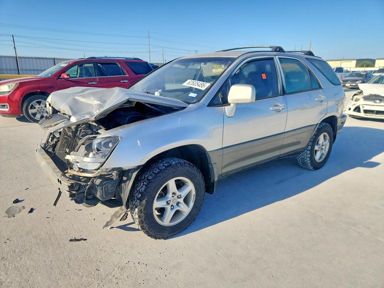 2000 Lexus RX — lot COPART #62605486, Avariat Față