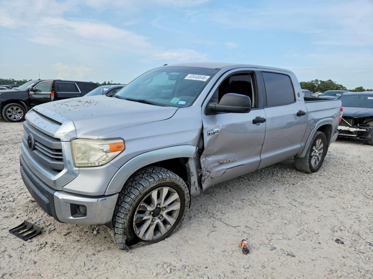 2014 Toyota Tundra — lot COPART #63446646, Avariat Lateral