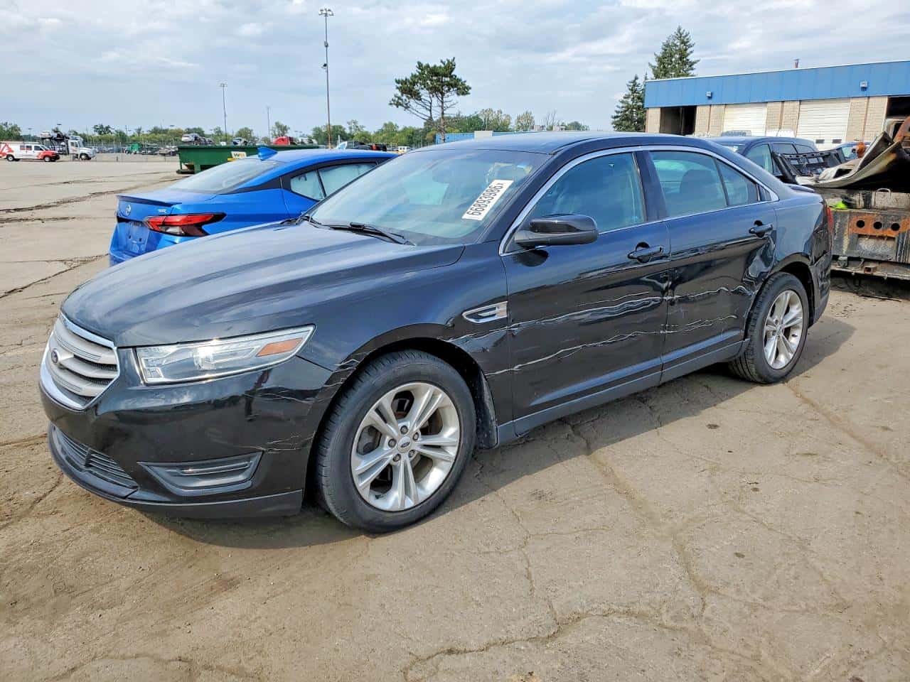 2013 Ford Taurus — lot COPART #66893986, Avariat Spate