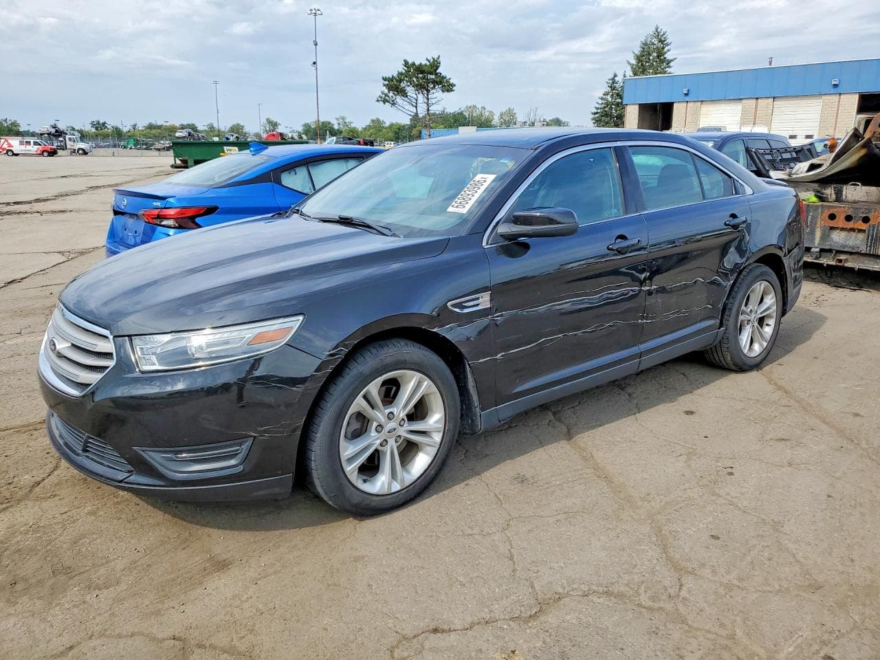 2013 Ford Taurus — lot COPART #66893986, Avariat Spate
