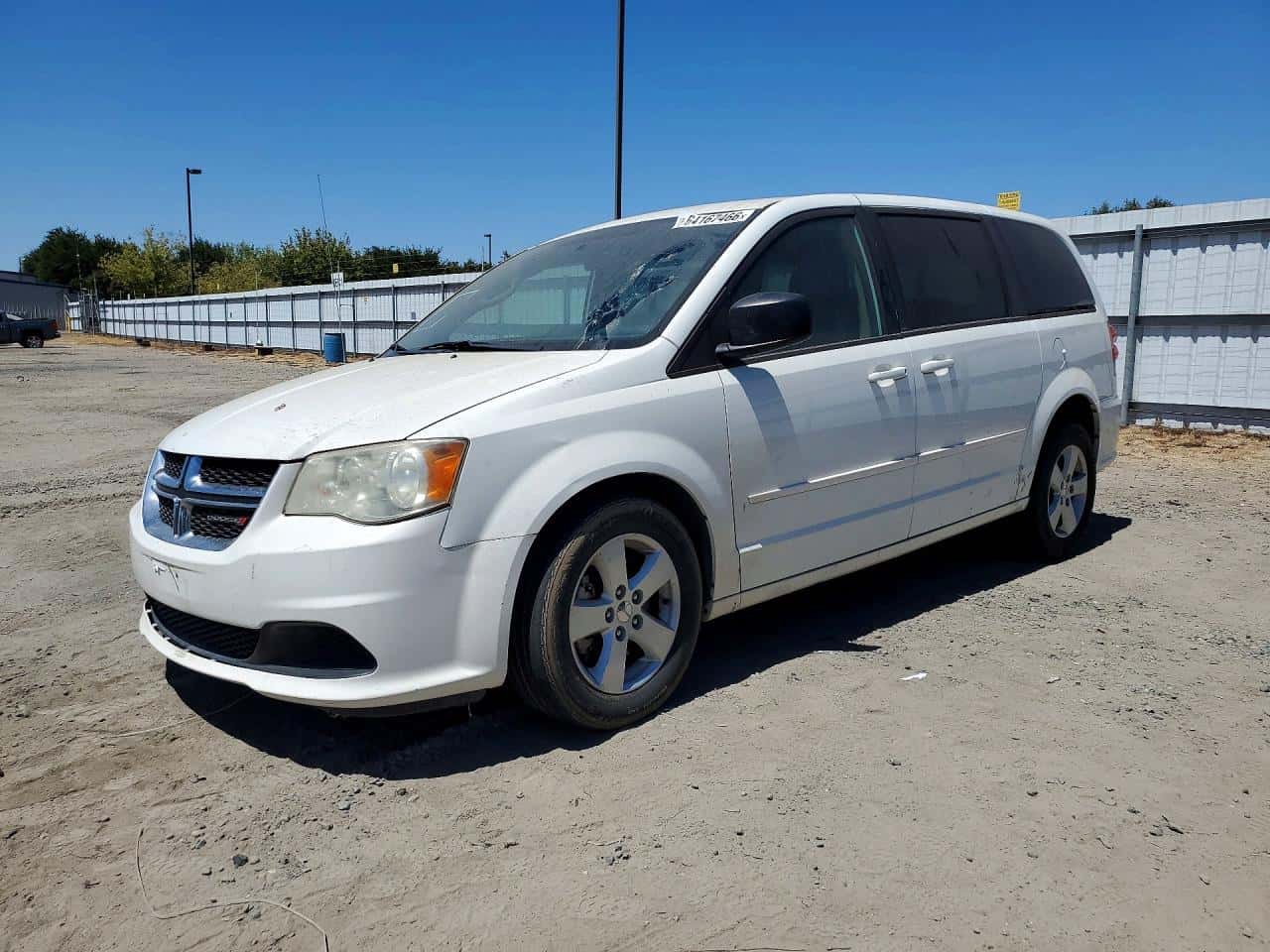 2013 Dodge Grand Caravan — lot COPART #64167466, Avariat Față