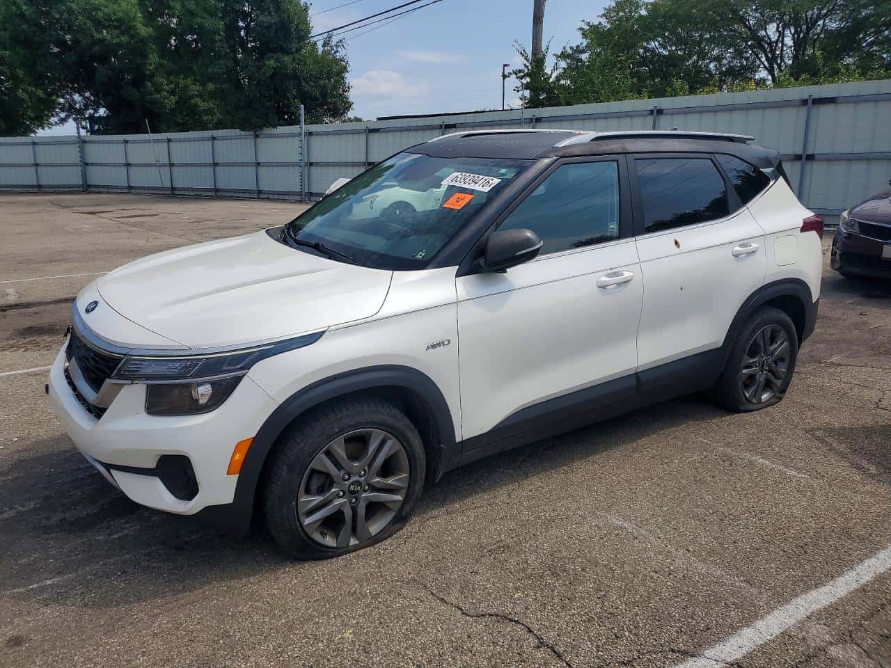 2021 Kia Seltos — lot COPART #63939416, Avariat Față