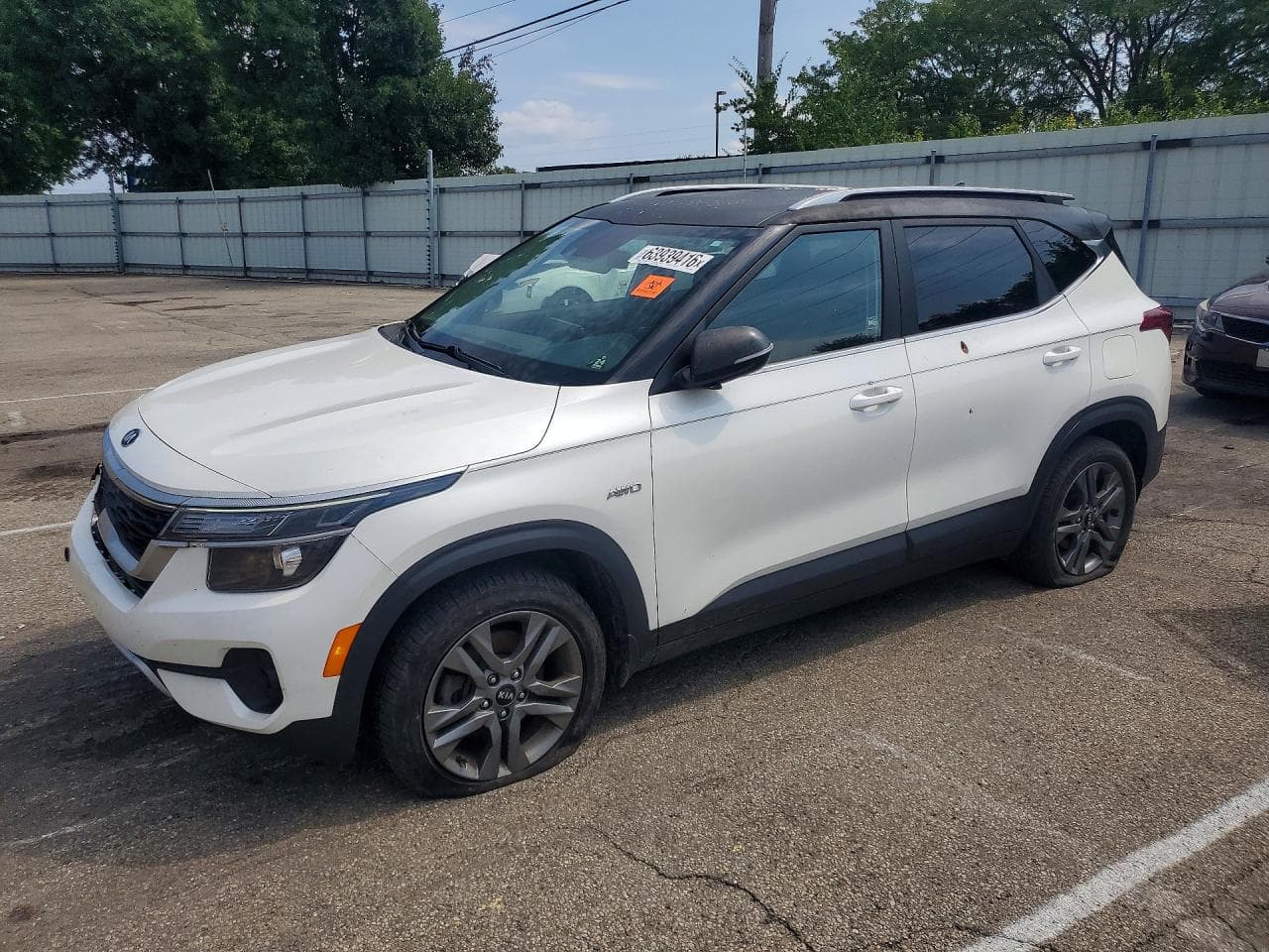 2021 Kia Seltos — lot COPART #63939416, Avariat Față