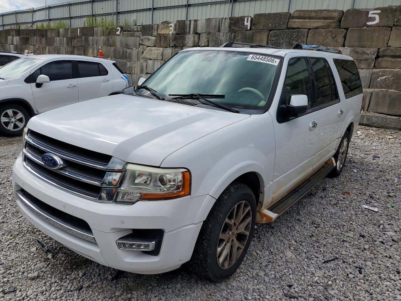 2016 Ford Expedition — lot COPART #65448506, Inundație