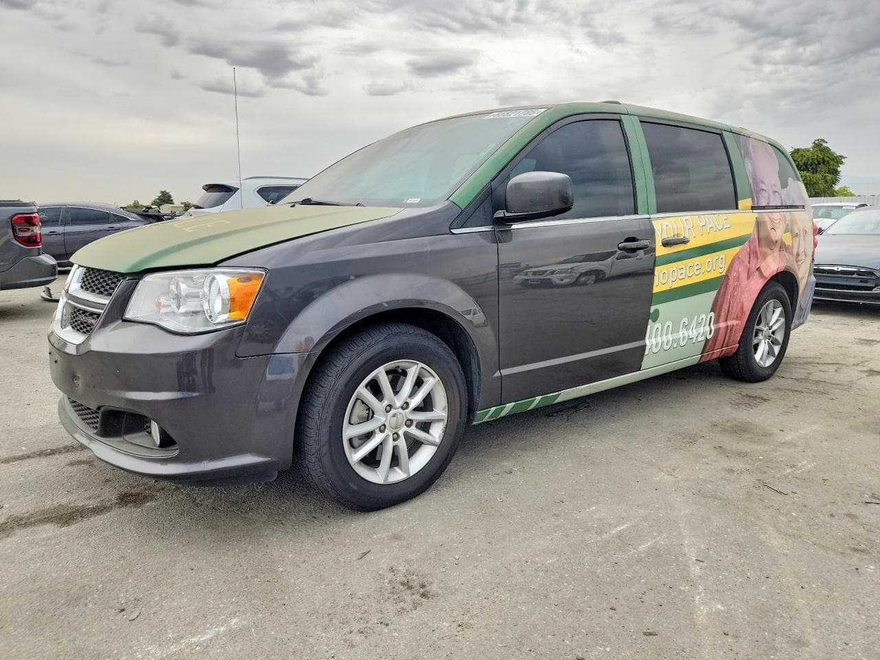 2020 Dodge Caravan — lot COPART #66821786, Daune Minore