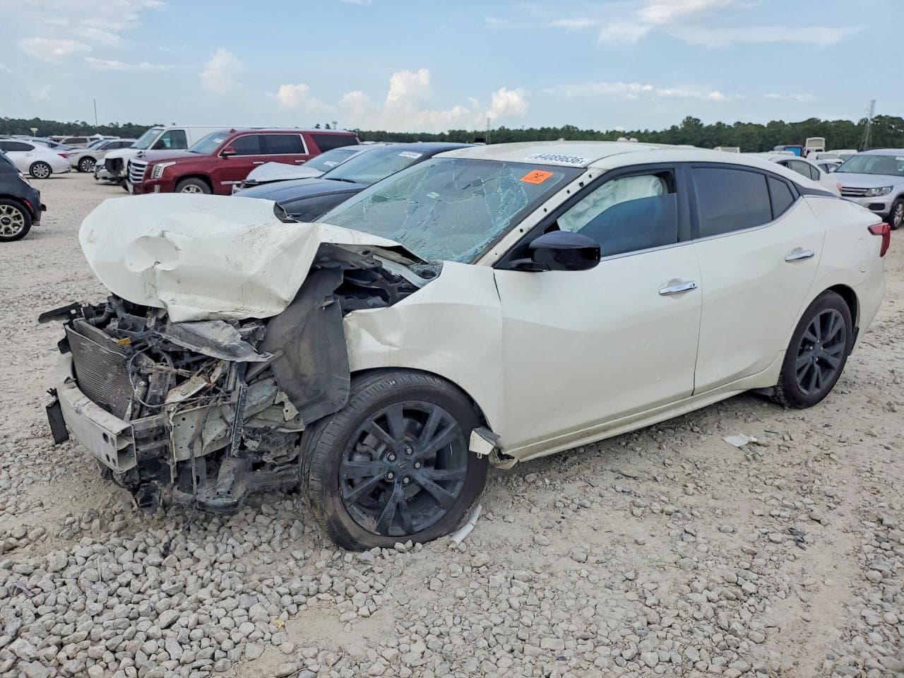 2017 Nissan Maxima — lot COPART #64089636, Avariat Față