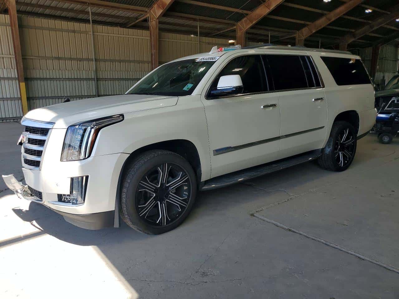 2015 Cadillac Escalade — lot COPART #65448966, Avariat Față