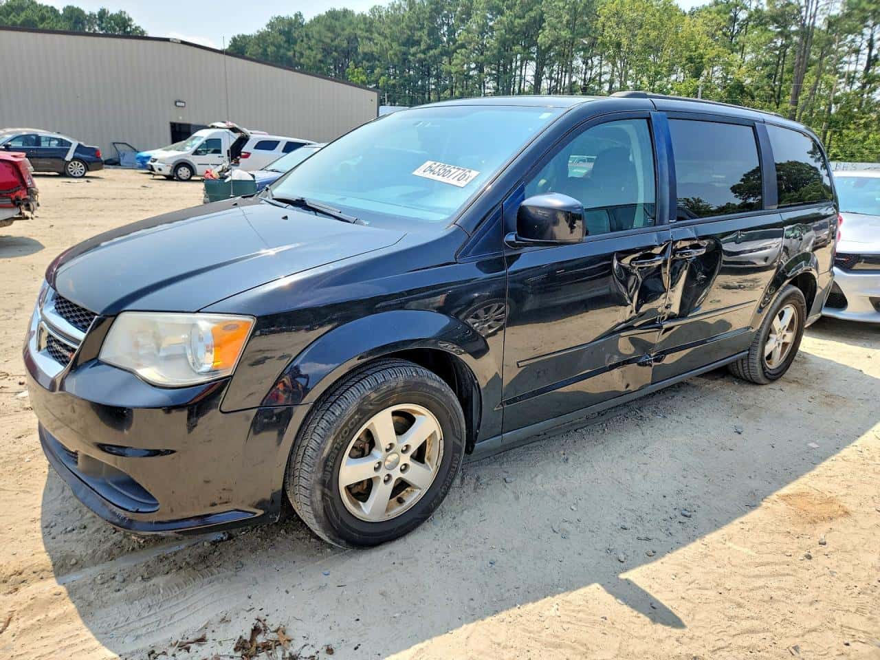 2012 Dodge Grand Caravan — lot COPART #64356776, Avariat Lateral