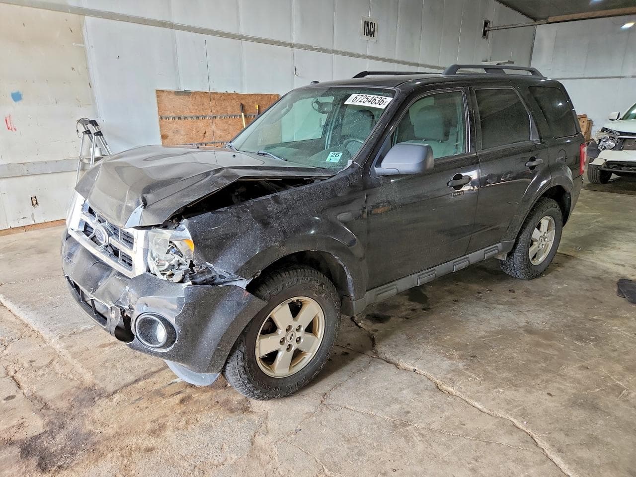 2011 Ford Escape — lot COPART #67254636, Avariat Față