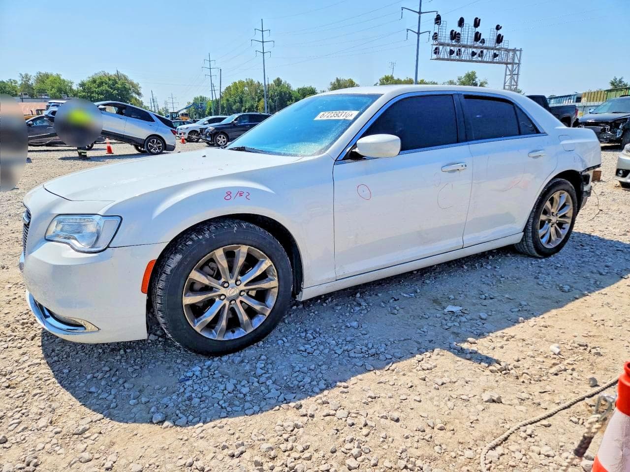 2017 Chrysler 300 — lot COPART #67239316, Avariat Spate