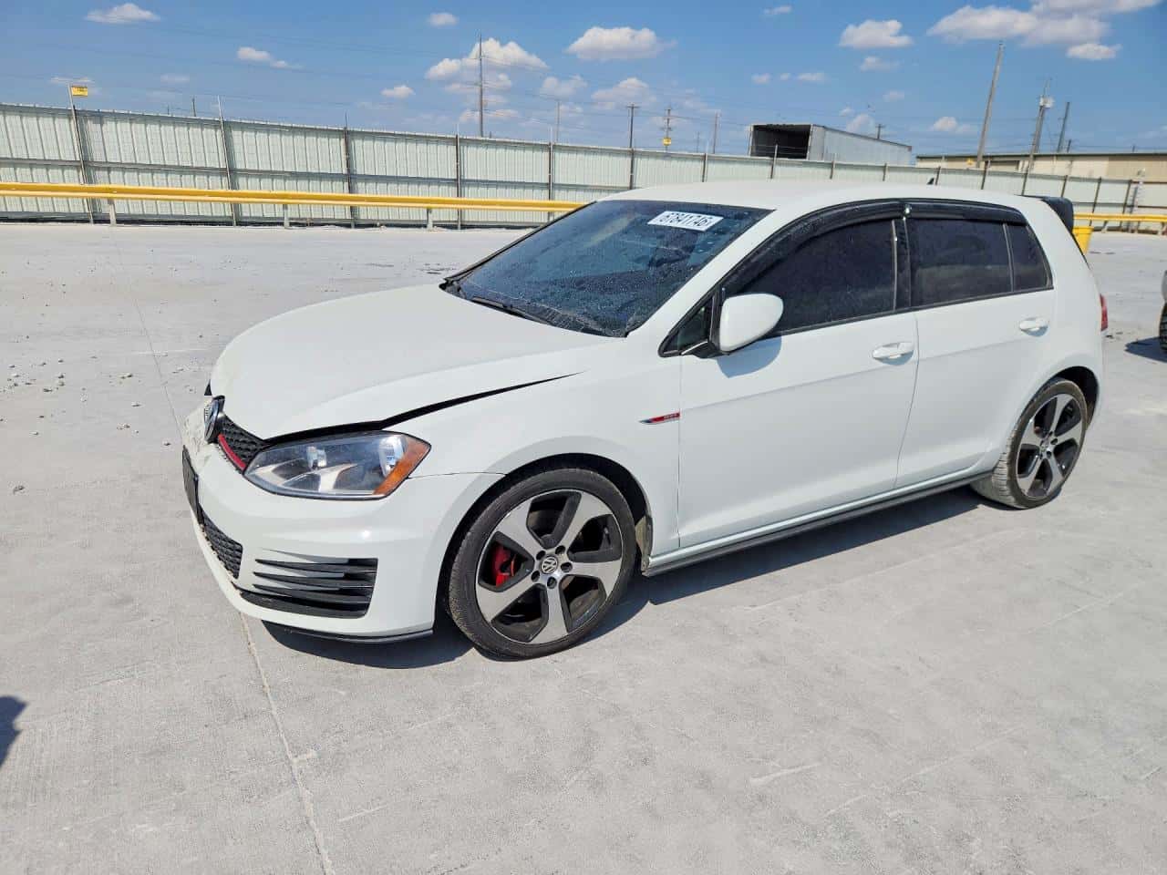 2017 Volkswagen GTI — lot COPART #67841746, Avariat Față