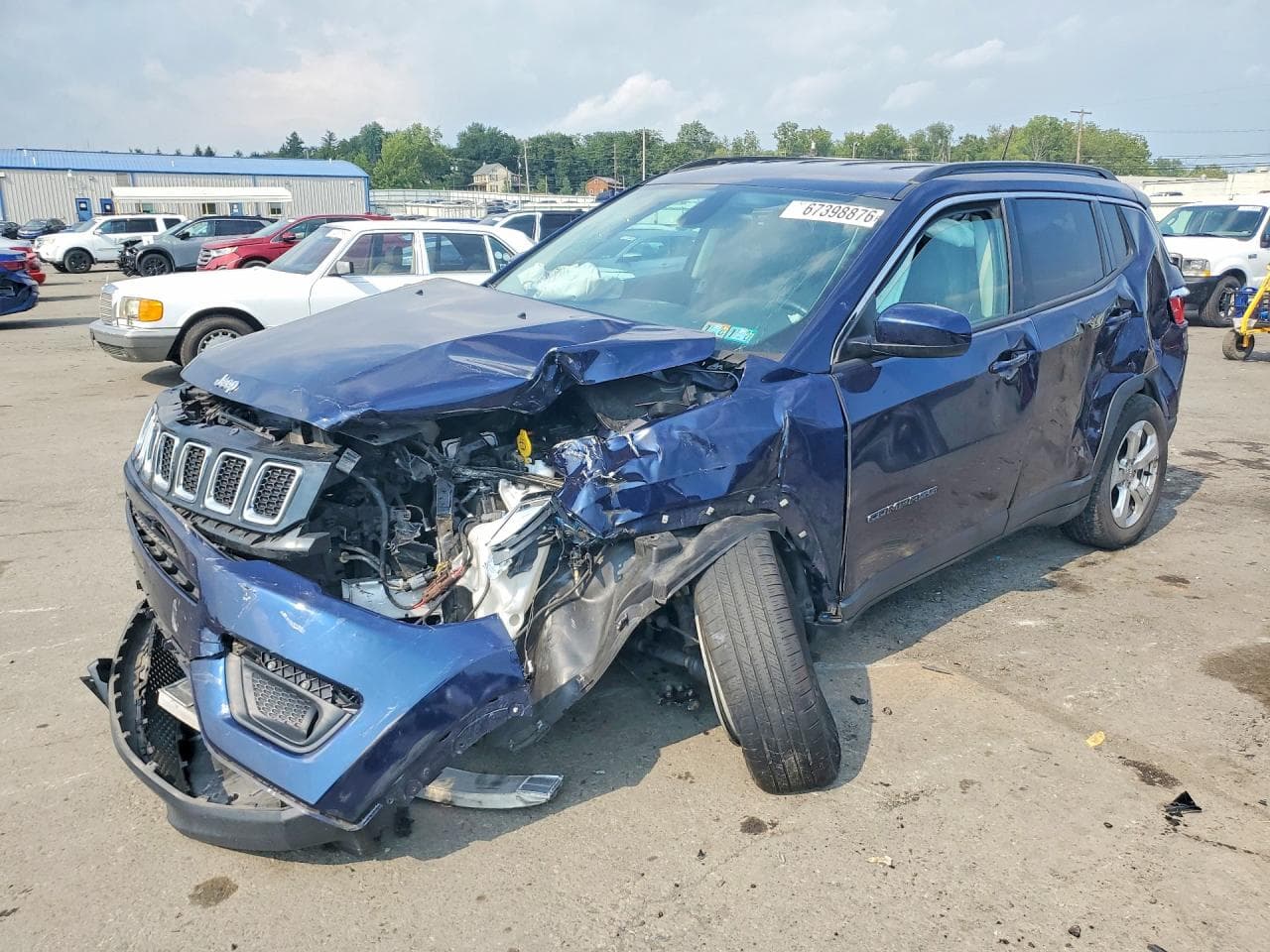 2018 Jeep Compass — lot COPART #67398876, Avariat Față