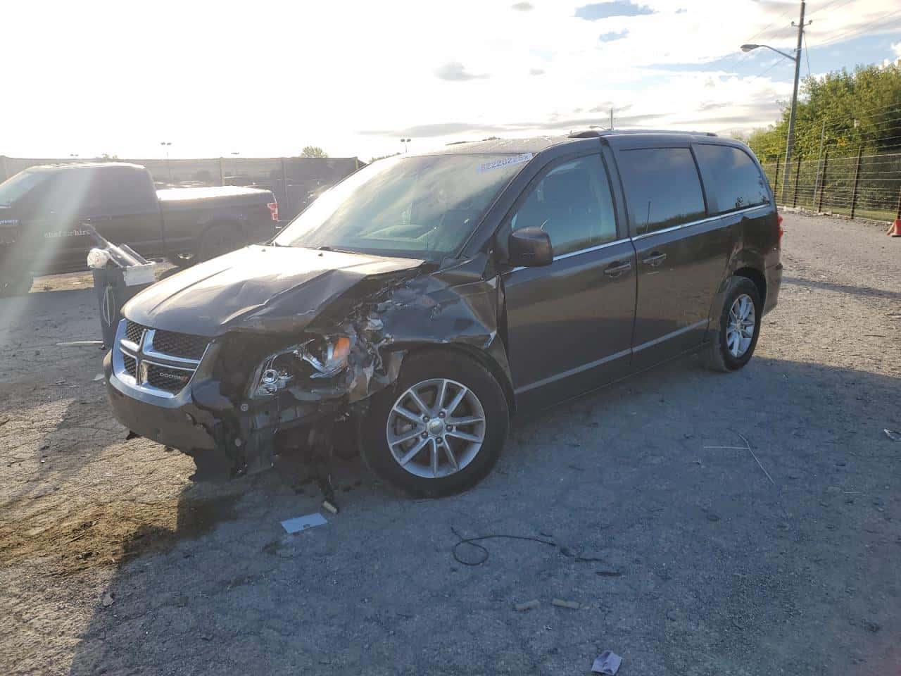 2019 Dodge Grand Caravan — lot COPART #82220225, Avariat Față
